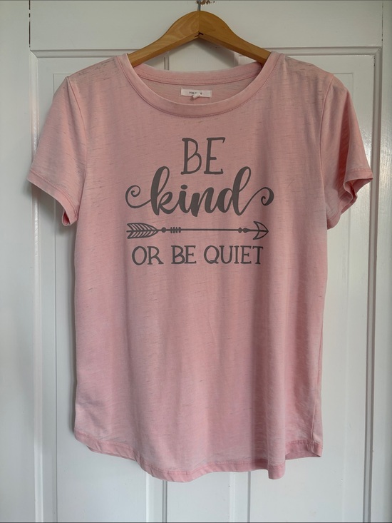Maurices Tops - Maurices Pink "Be Kind" Graphic Short Sleeve Tee Size Small